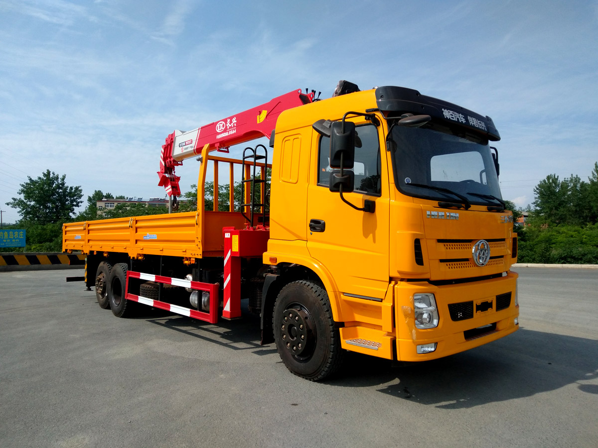 三環(huán)T280昊龍氣囊橋駕駛室上裝長(zhǎng)興8噸直臂式吊機(jī) 三環(huán)T280昊龍氣囊橋駕駛室上裝長(zhǎng)興8噸直臂式吊機(jī)