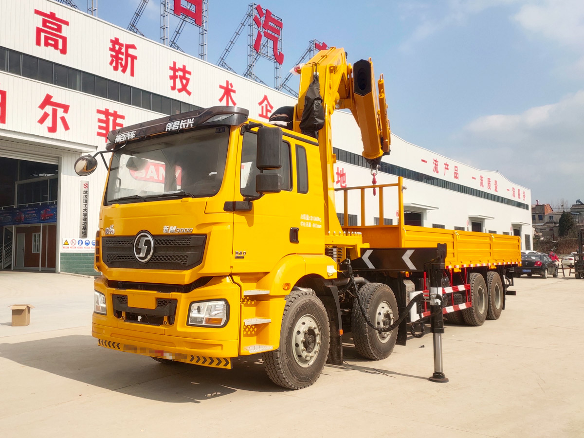 陜汽德龍新M3000駕駛室前四后八上裝長興35噸折臂式吊機 陜汽德龍新M3000駕駛室前四后八上裝長興35噸折臂式吊機