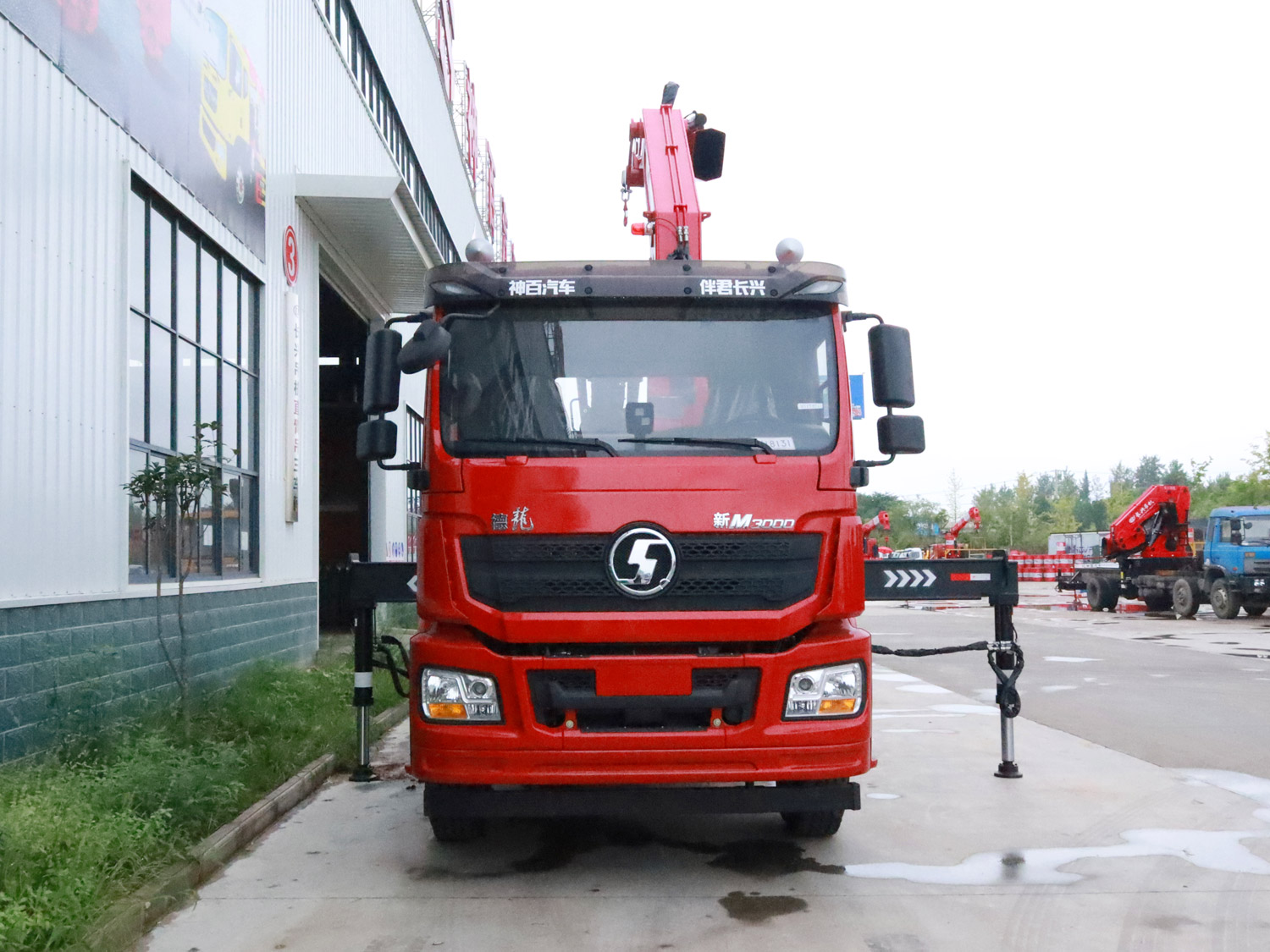 陜汽德龍新M3000牽引頭上裝長(zhǎng)興20噸折臂式吊機(jī) 陜汽德龍新M3000牽引頭上裝長(zhǎng)興20噸折臂式吊機(jī)