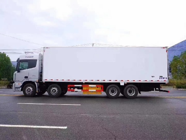 歐曼EST前四后八冷藏車 歐曼EST前四后八冷藏車