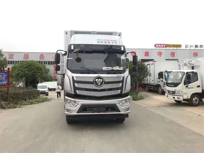 國(guó)六 福田歐航7.6米高頂雙臥冷藏車(chē) 國(guó)六 福田歐航7.6米高頂雙臥冷藏車(chē)