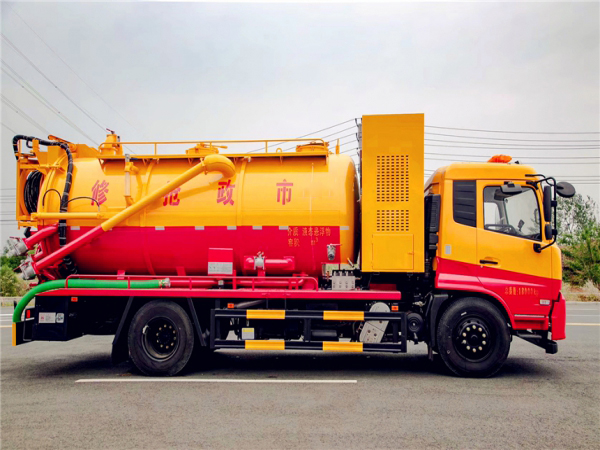 天錦副發(fā)抽淤泥河道清理車 天錦副發(fā)抽淤泥河道清理車
