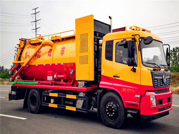 天錦副發(fā)抽淤泥河道清理車 天錦副發(fā)抽淤泥河道清理車