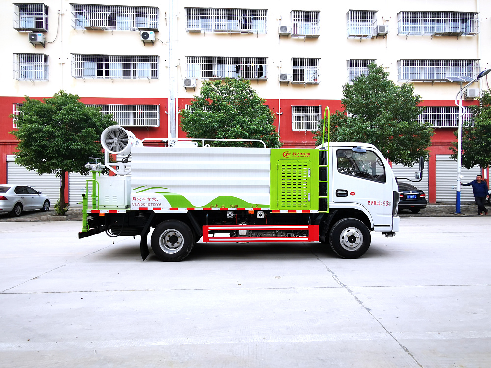 東風(fēng)小多利卡霧炮車(chē)國(guó)六4.5立方/30-40米霧炮 東風(fēng)小多利卡霧炮車(chē)國(guó)六4.5立方/30-40米霧炮
